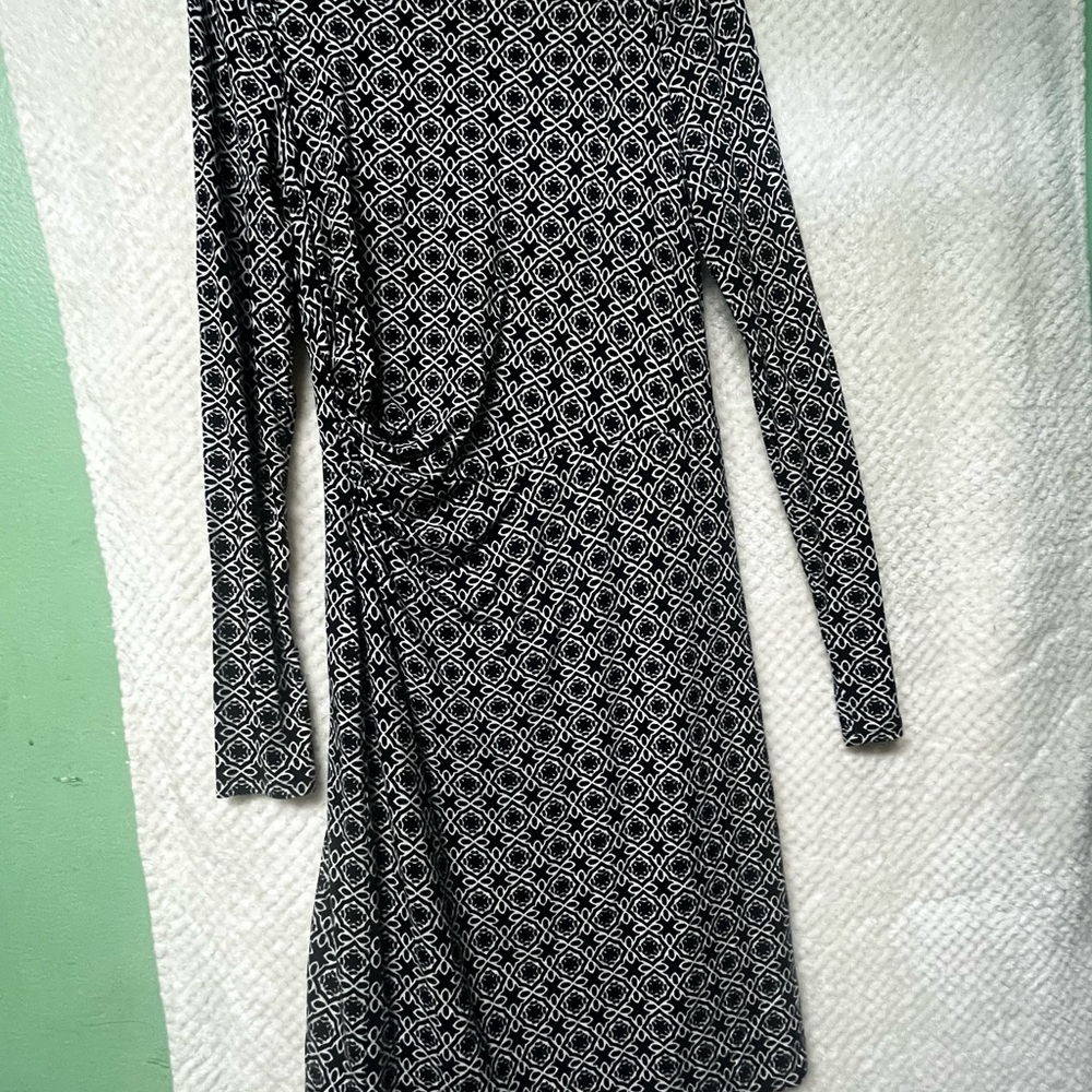 LOFT Womens Dress Side Ruched Long Sleeves White and Black Pattern Small - Picture 12 of 13